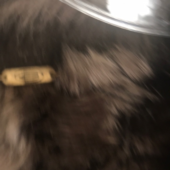 Shearling - Picture 2 of 7